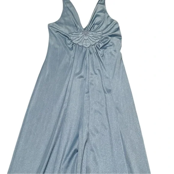 Vintage Light Blue Sleeveless Maxi Dress with Pleated Bust - Picture 7 of 7